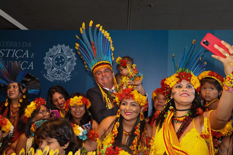 Bolsonaro veta projeto que muda o ‘Dia do Índio’ para ‘Dia dos Povos Indígenas’